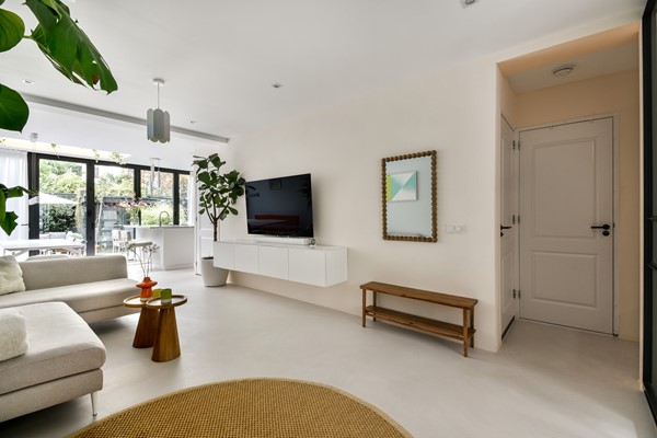 Medium property photo - Van Hogendorpstraat 154H, 1051 BX Amsterdam